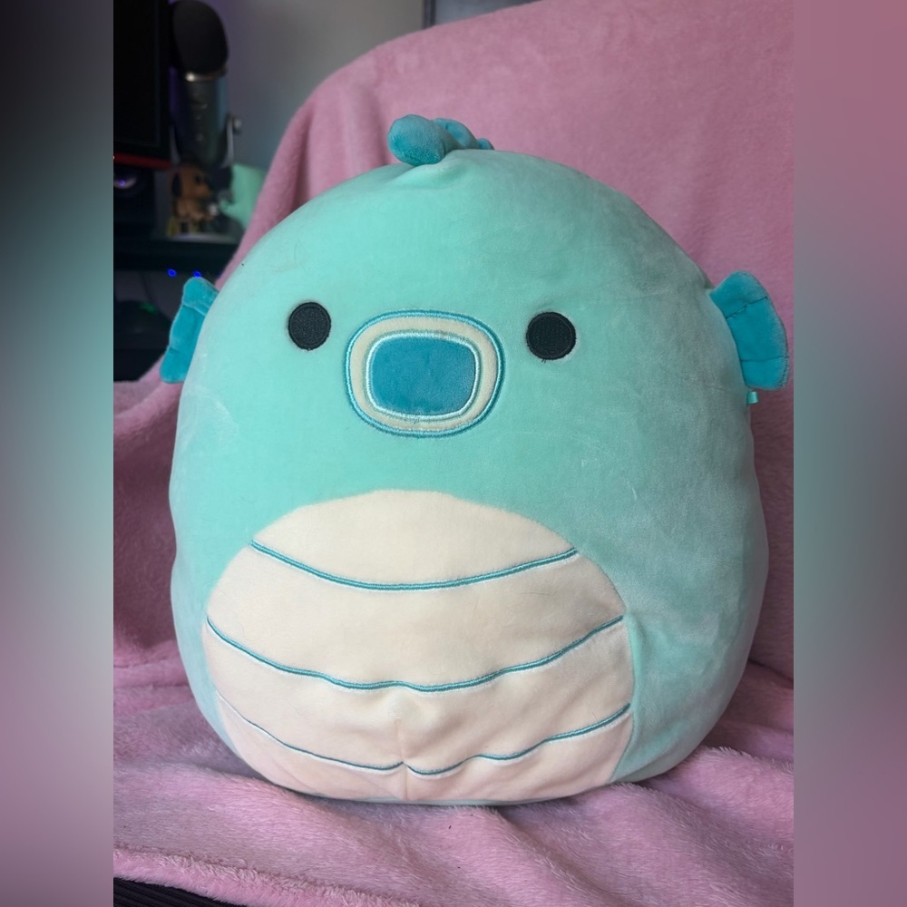 Sheldon the seahorse 12 inch squishmallow
